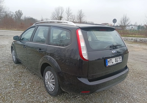 Ford Focus cena 16800 przebieg: 180000, rok produkcji 2010 z Raciąż małe 301